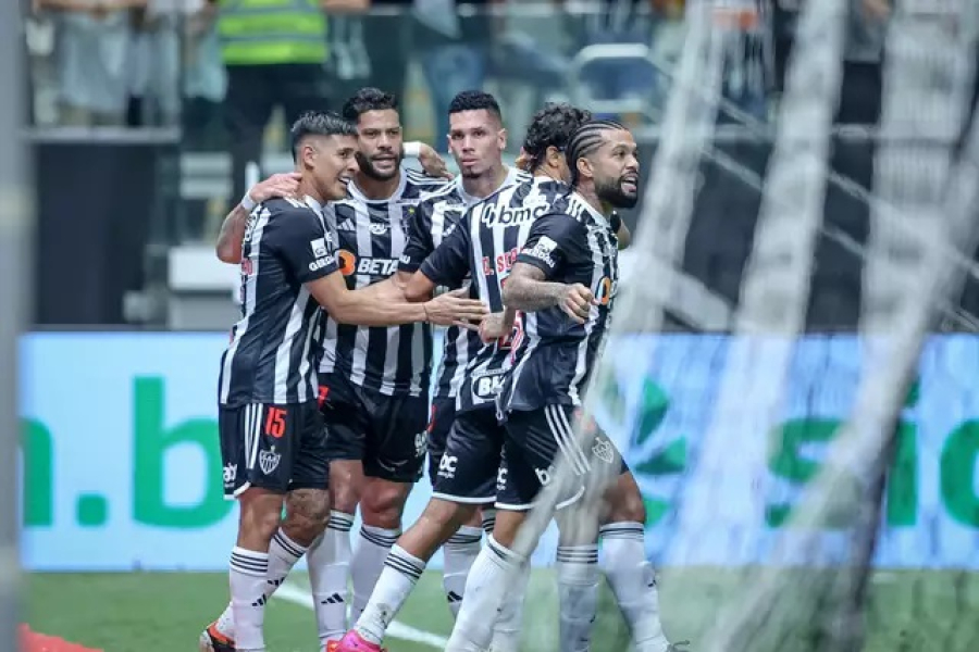 Vencendo Atlético Mineiro e Bahia abrem a terceira fase 