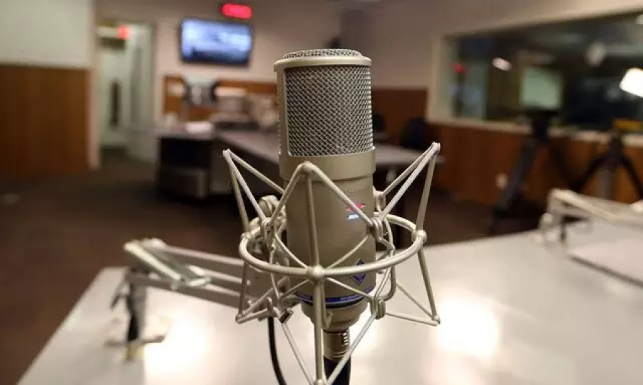 Pré-candidatos deixam programas em rádio e TV a partir de domingo