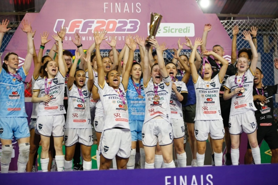 Stein Cascavel conquista o bicampeonato da liga nacional