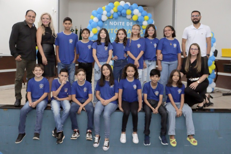 Alunos da escola Milton Dias Porto escrevem livros