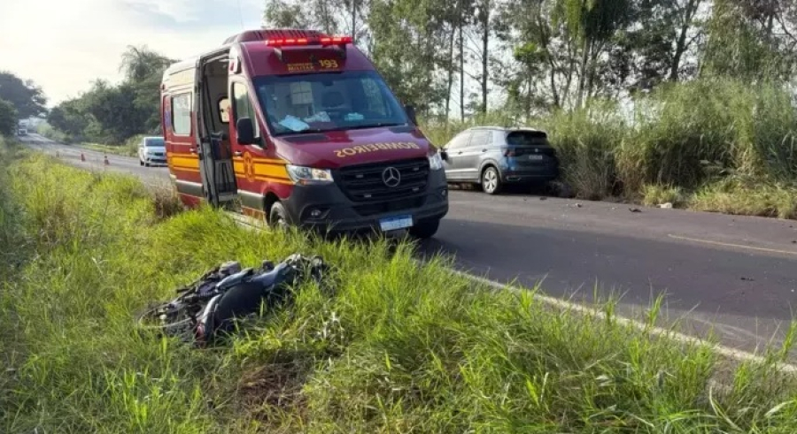 Colisão frontal mata motociclista 