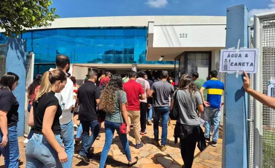 Cotas para negros e indígenas em concursos são aprovadas no Senado