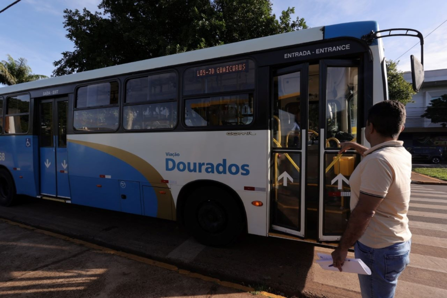 Passagem de ônibus é reduzida de R$ 3,25 para R$ 3