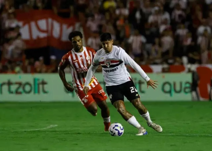 Contra nordestinos o tricolor paulista é classificado, o tricolor gaúcho é eliminado