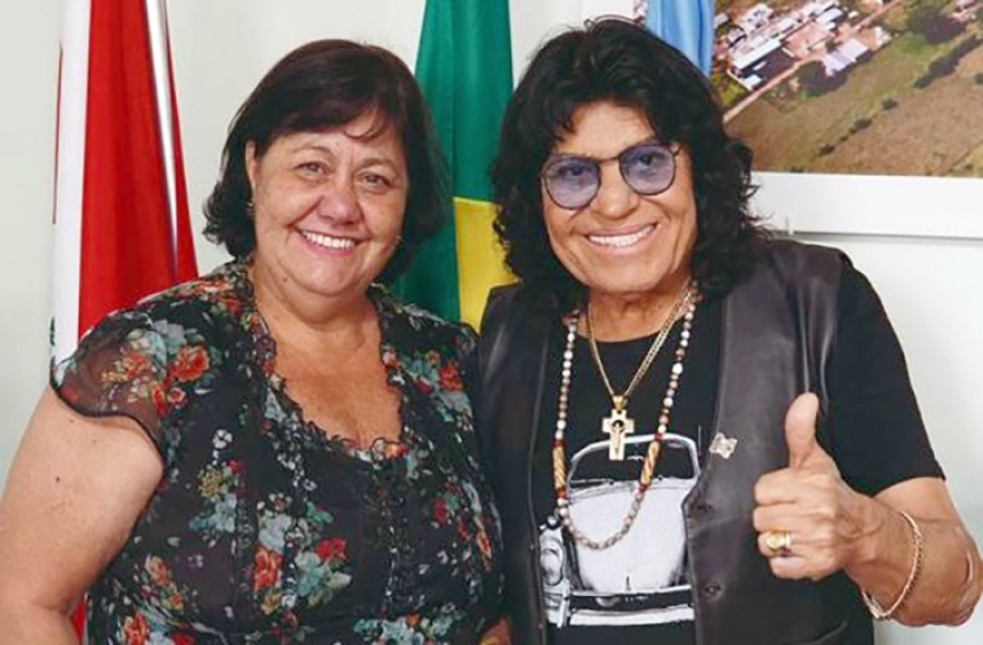 Prefeito agenda a renúncia do cargo